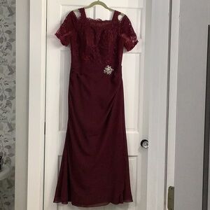 Women’s special occasion dress